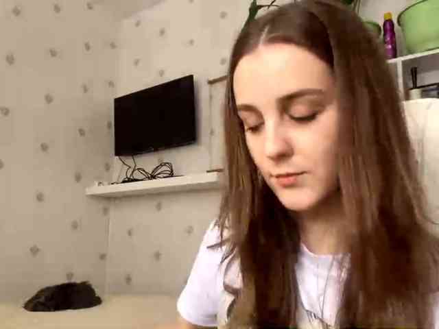 UrShineKatie webcam
