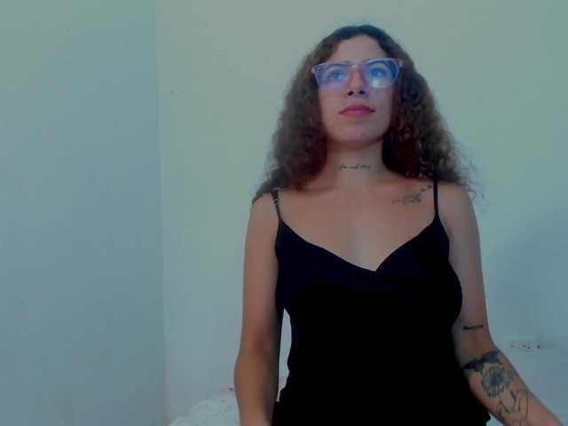 miaapons's BongaCams show and profile