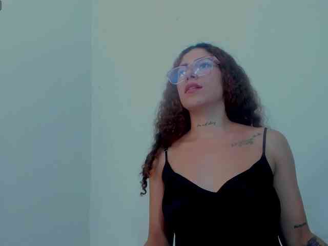 free chat room adult Miaapons