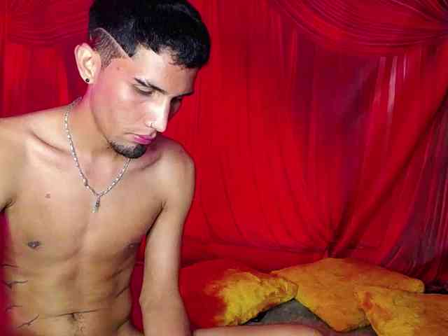 Caspian-Ariza Live Webcam on BongaCams