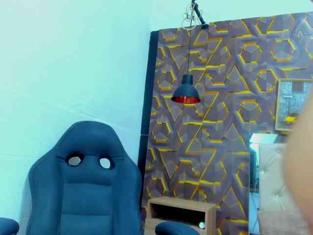 Reed-kitty Live Webcam on BongaCams