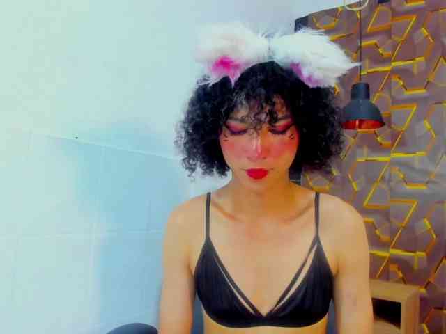 Reed-kitty Live Webcam on BongaCams