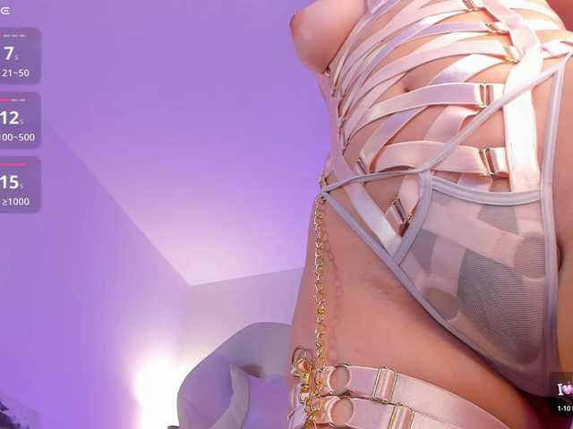 SusannaMoore's BongaCams show and profile