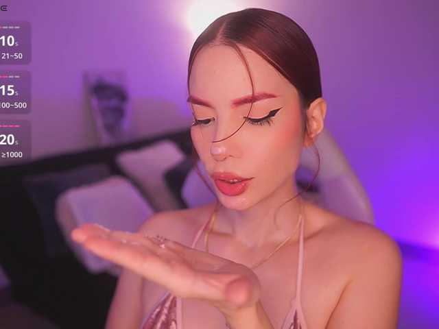 SusannaMoore's BongaCams show and profile