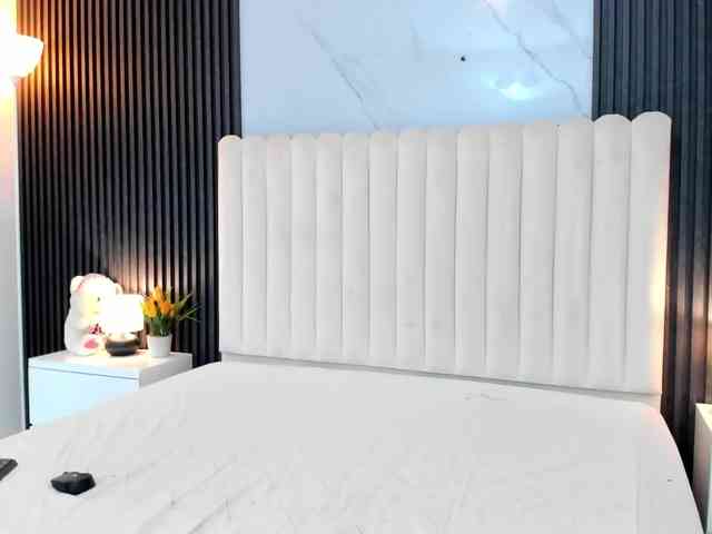 Alexa-Bleu Alexa-Bleu