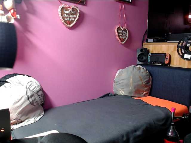  Sexymelli18 chat room