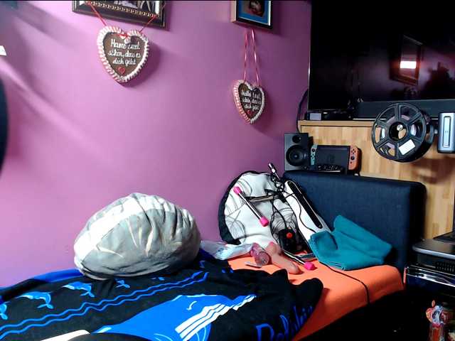  Sexymelli18 chat room