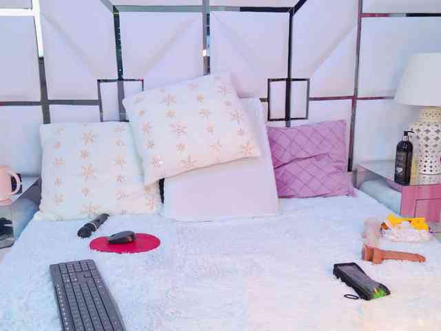 VeronicaSttar webcam