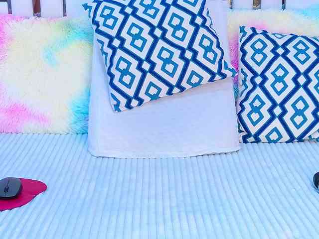 VeronicaSttar webcam