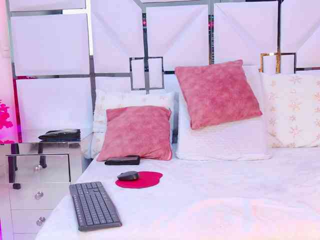 VeronicaSttar webcam