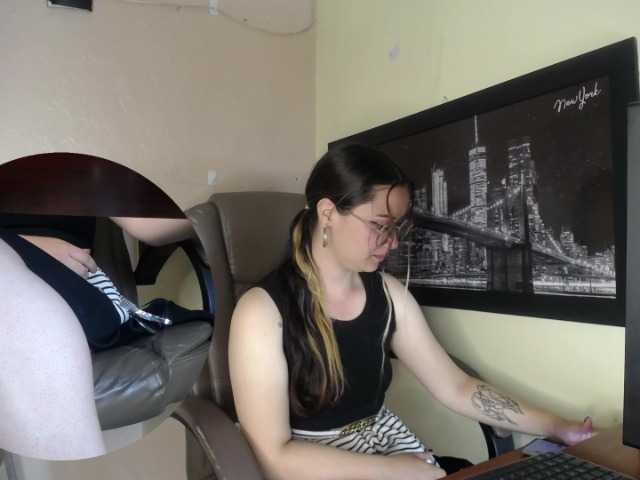 Alaiia----'s BongaCams show and profile