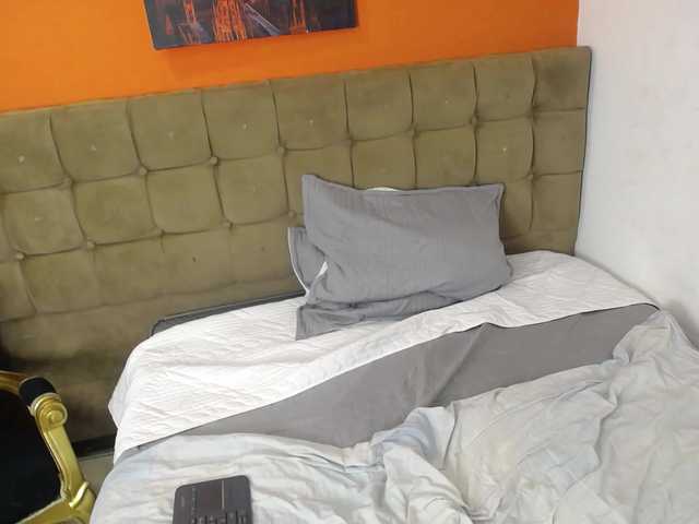 Alaiia----'s BongaCams show and profile