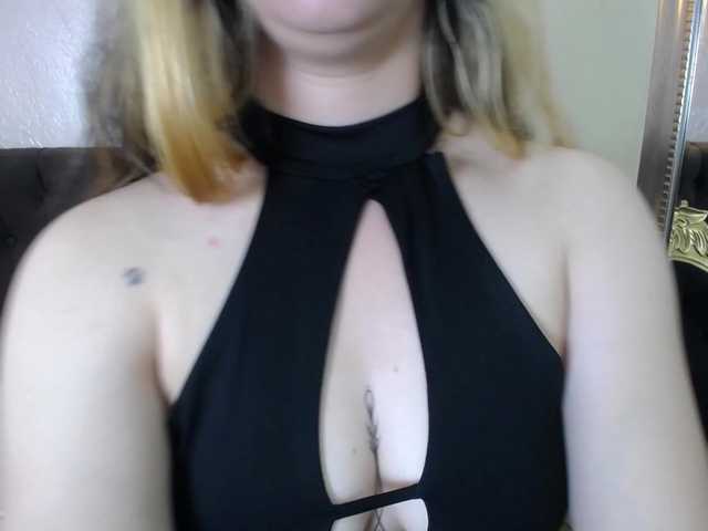 Alaiia----'s BongaCams show and profile