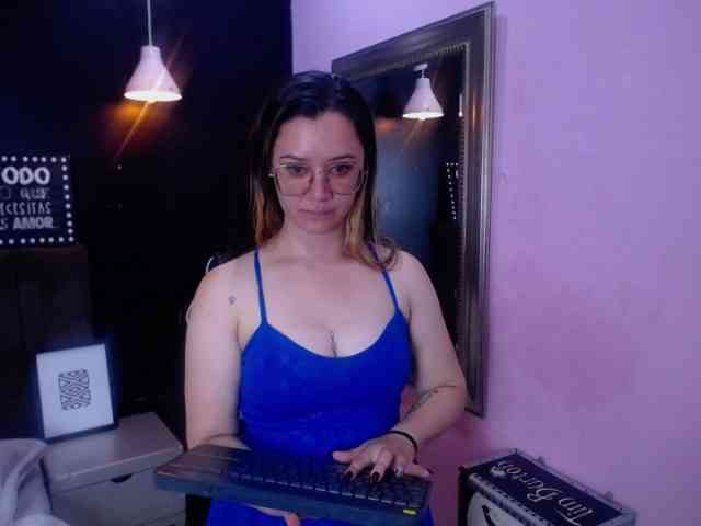 Alaiia---- Live Webcam on BongaCams