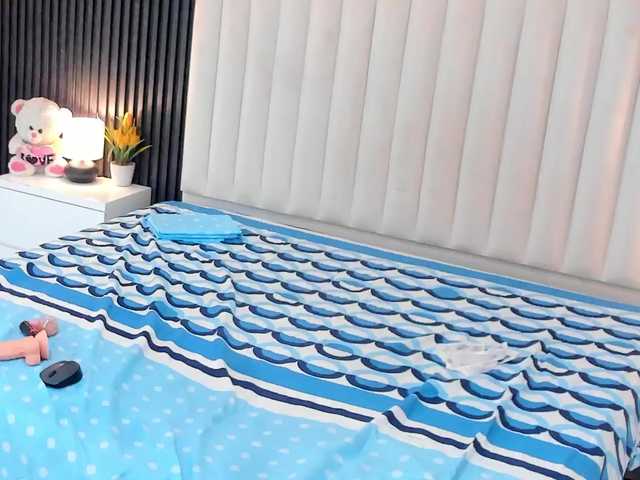  Naomi-Lynn chat room