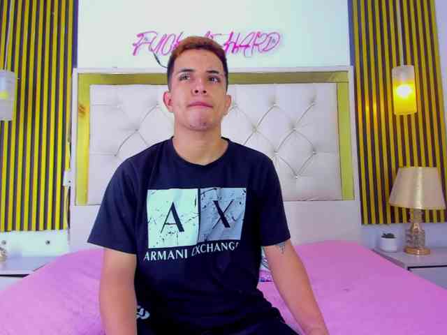 Kevin-Erotic Kevin-Erotic