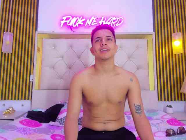 Kevin-Erotic Kevin-Erotic