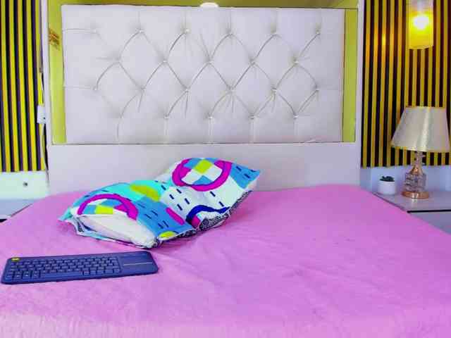 Kevin-Erotic Kevin-Erotic