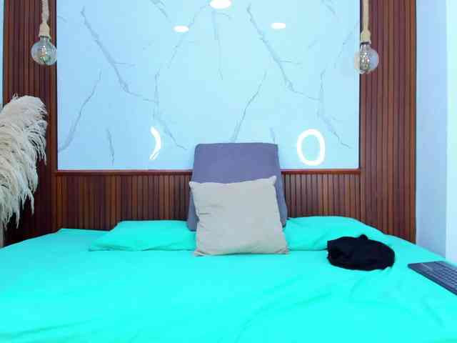 Loversinfire Live Webcam on BongaCams