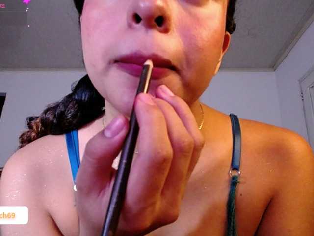 LuluPeach069's BongaCams show and profile