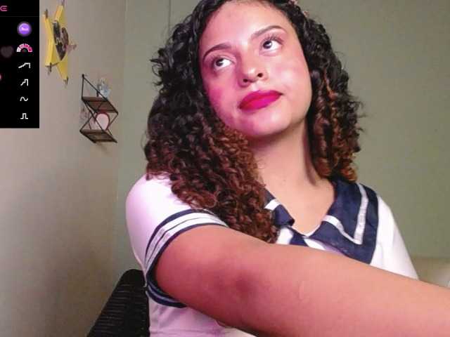 LuluPeach069's BongaCams show and profile