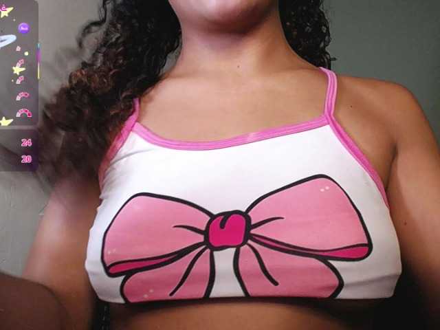 LuluPeach069's BongaCams show and profile