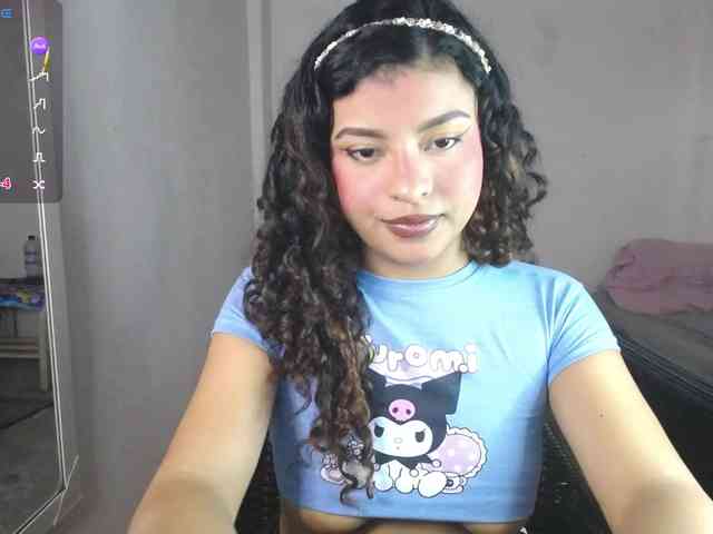 Luluuu69 webcam
