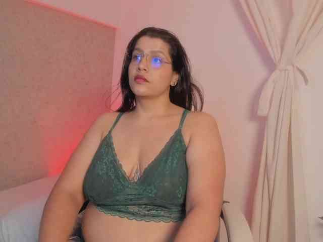 salome-oz Live Webcam on BongaCams