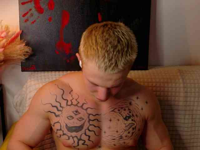 James-Noah Live Webcam on BongaCams