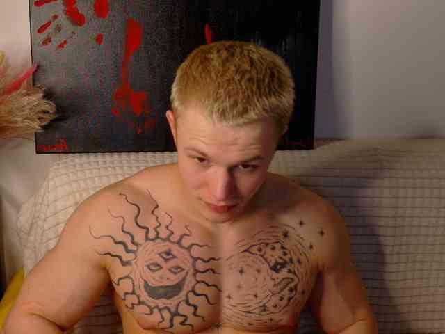 James-Noah Live Webcam on BongaCams