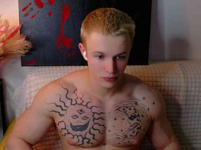 James-Noah Live Webcam on BongaCams