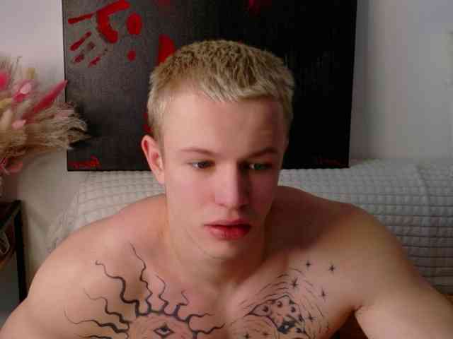 James-Noah Live Webcam on BongaCams