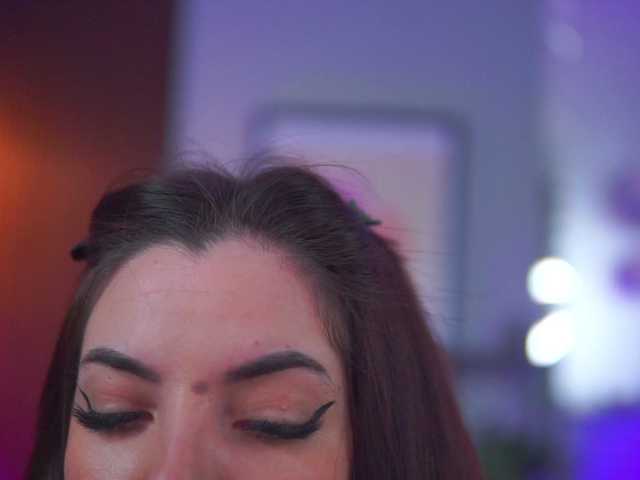 MiraDelynn's BongaCams show and profile