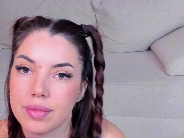 MiraDelynn's BongaCams show and profile