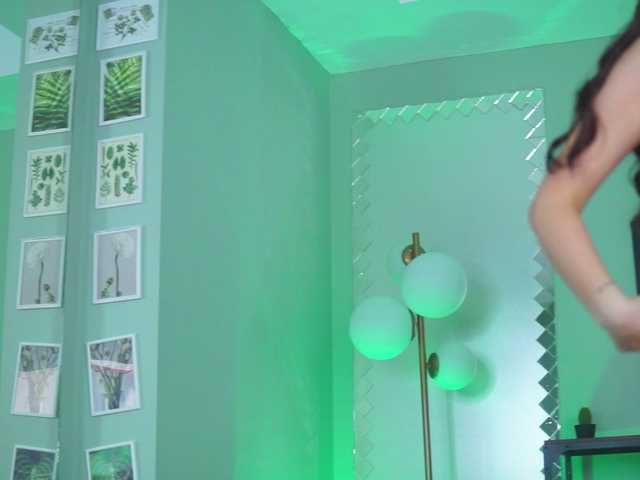 MiraDelynn's BongaCams show and profile