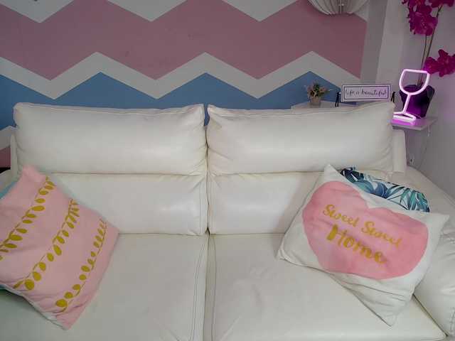 ZAHIRA-1's BongaCams show and profile