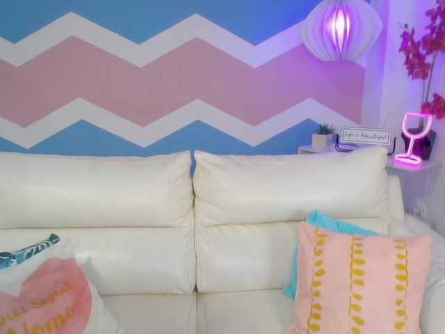 ZAHIRA-1's BongaCams show and profile