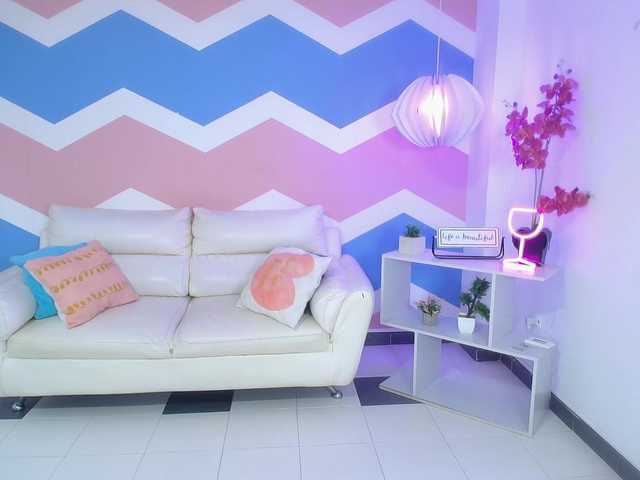 ZAHIRA-1's BongaCams show and profile