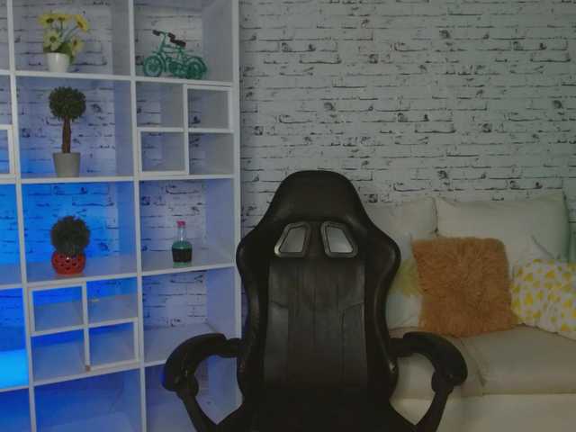 ZAHIRA-1's BongaCams show and profile