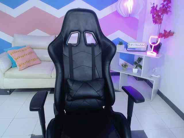 ZAHIRA-1 Live Webcam on BongaCams