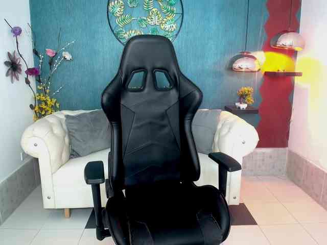 ZAHIRA-1 Live Webcam on BongaCams