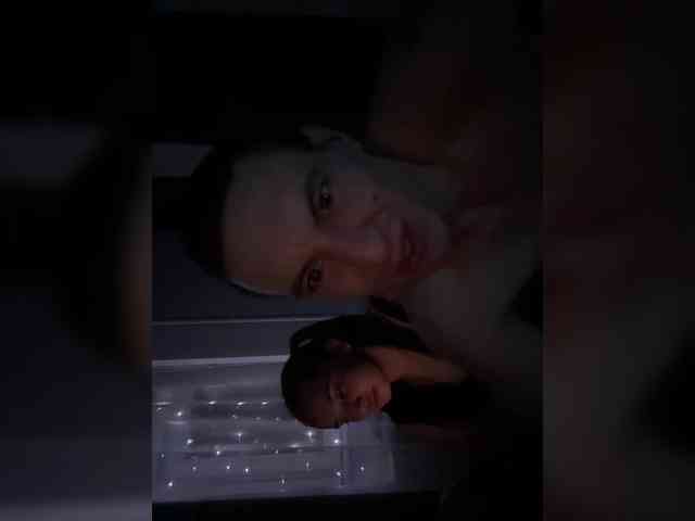 Kroshka280899 webcam