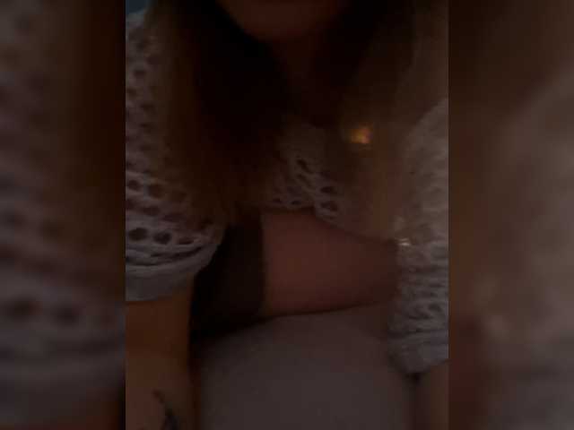 HellInsideUs – webcam model profile photo