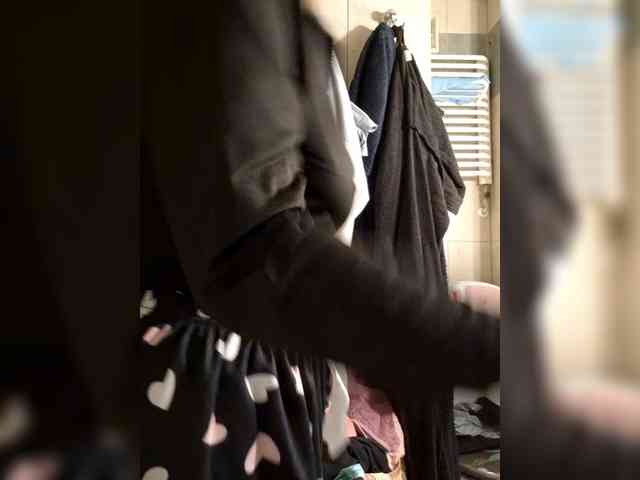 HellInsideUs Live Webcam on BongaCams