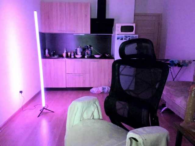 Victoria_Winters webcam