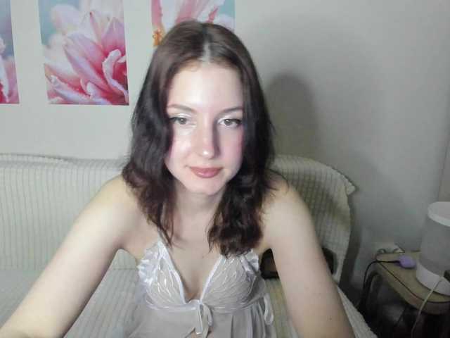 le modèle Lumina_V est en webcam porno dans un show sur le site bongacams, il possède les tags suivants: White/Caucasian,Brunette,Trimmed