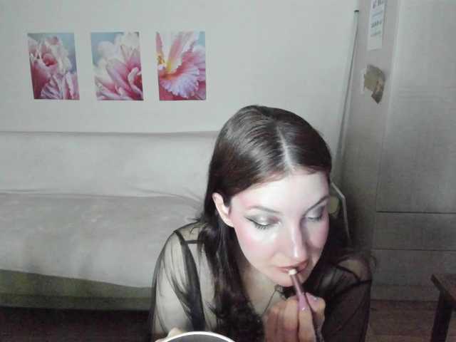 Victoria1's BongaCams show and profile