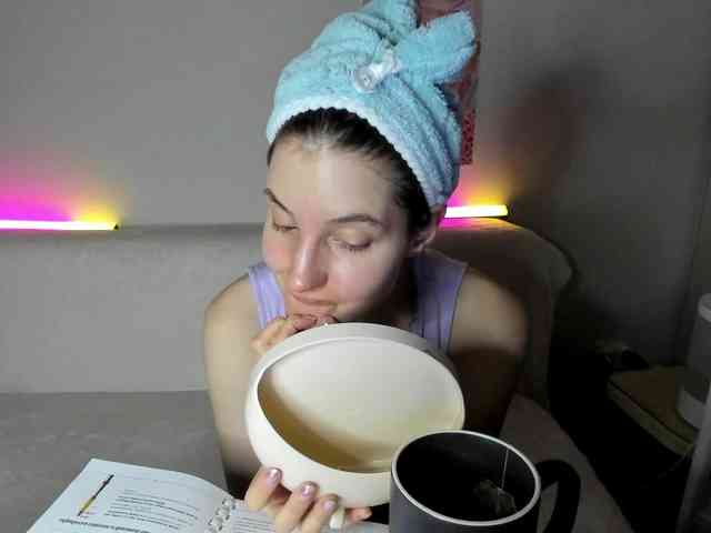 Victoria1 Live Webcam on BongaCams