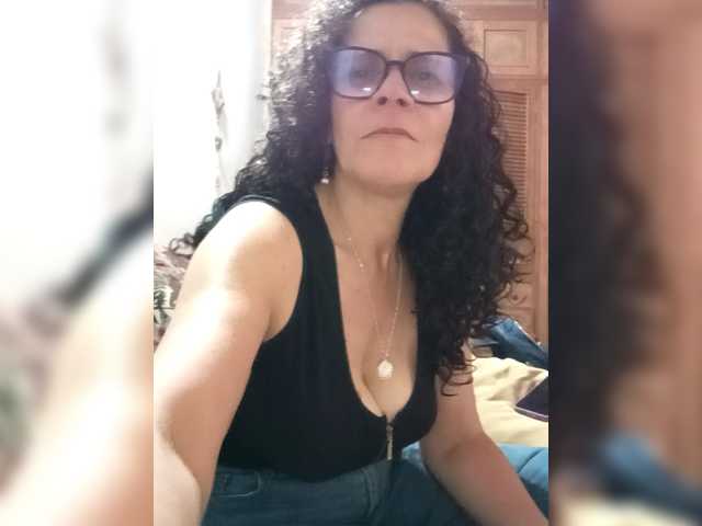 Taniamilf69's BongaCams show and profile