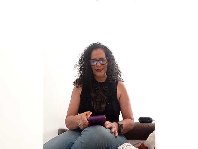 Taniamilf69's BongaCams show and profile